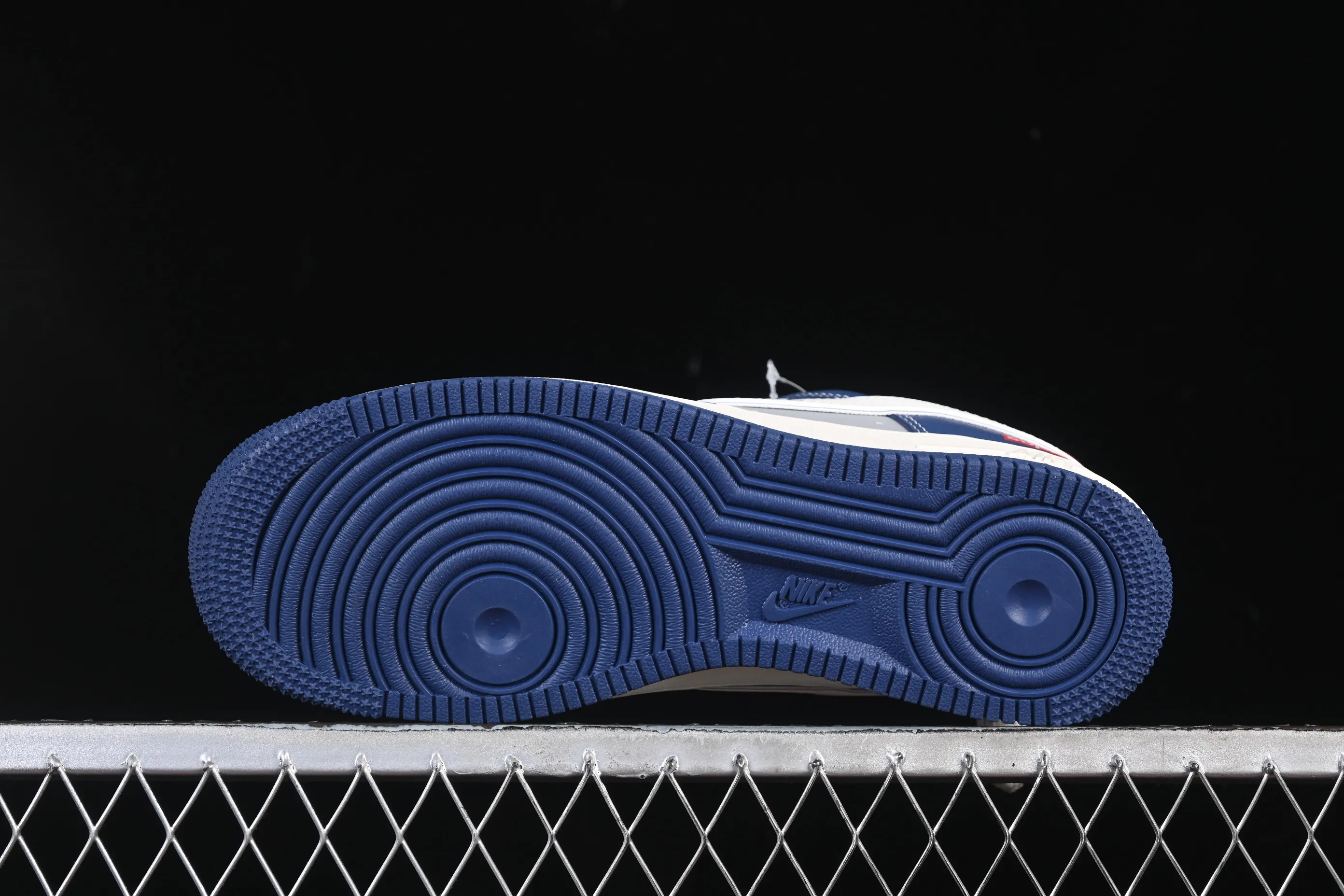 All categories Nk Air Force 1 Air Force series Nk Air Force 1 Low Air Force low top Nike Air Force 1'07 Low Superme joint white blue gray red Air Force 1 low top casual sneakers XD2588-602